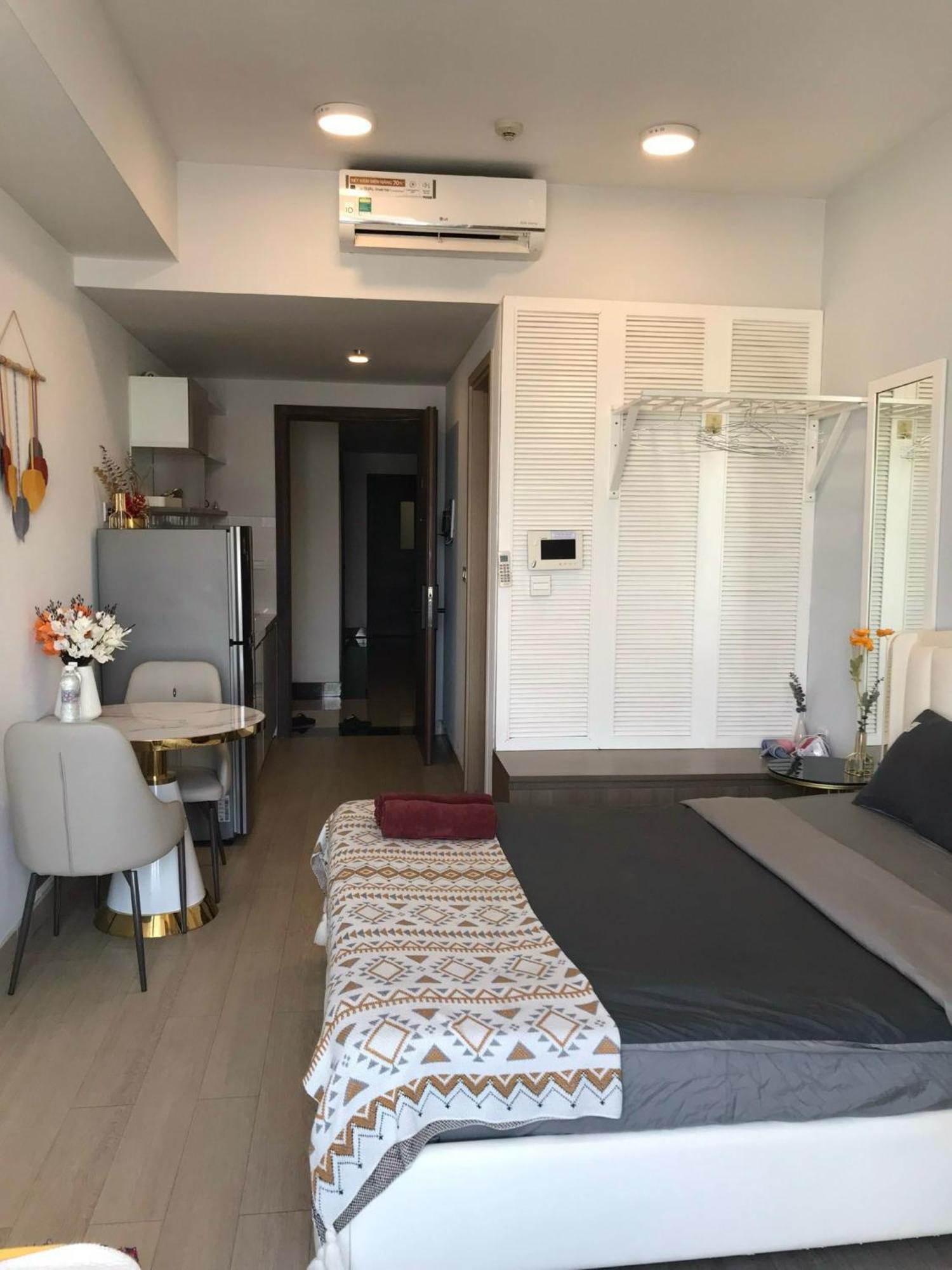 Saigon Cbd Apartment - Infinity Pool Хошимин Екстериор снимка
